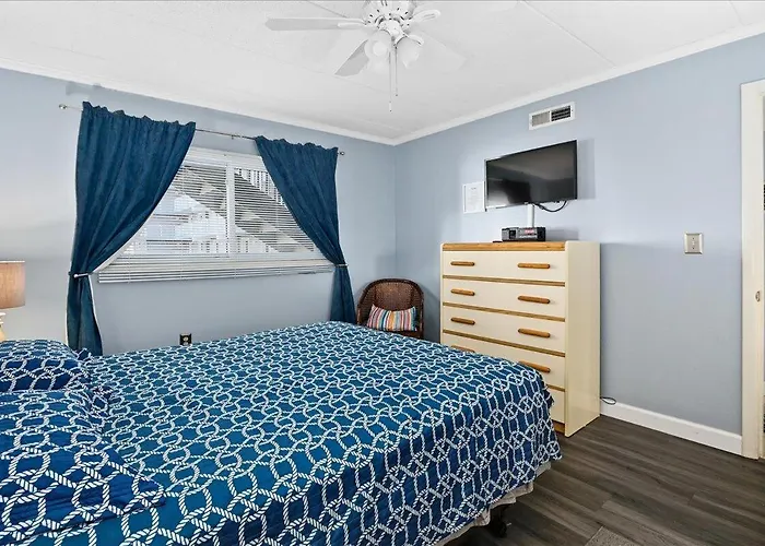 Holiday home One Of A Kind Direct Bay Views From 3 Bedroom At Assateague House!