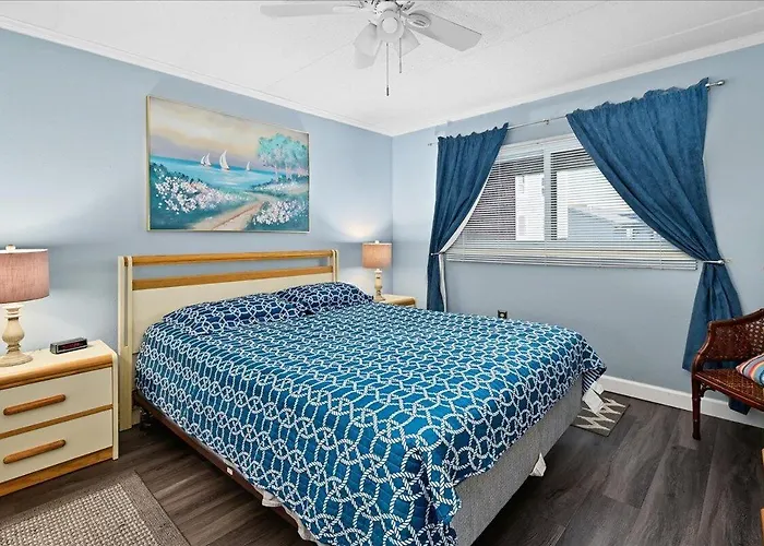 One Of A Kind Direct Bay Views From 3 Bedroom At Assateague House!