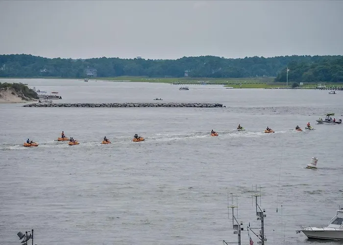One Of A Kind Direct Bay Views From 3 Bedroom At Assateague House! Holiday home