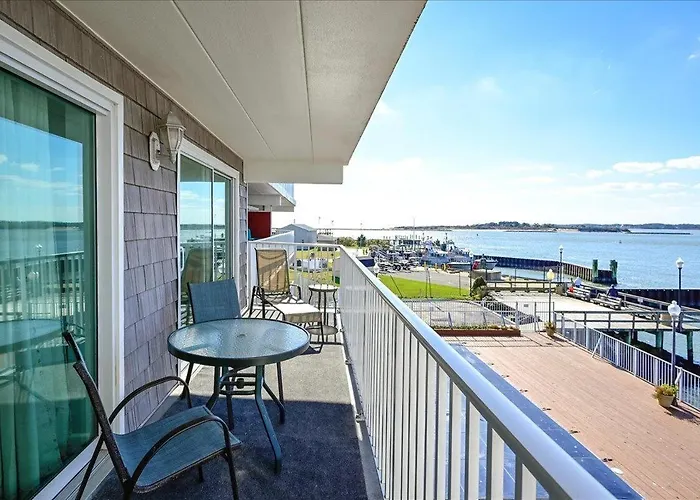 One Of A Kind Direct Bay Views From 3 Bedroom At Assateague House!